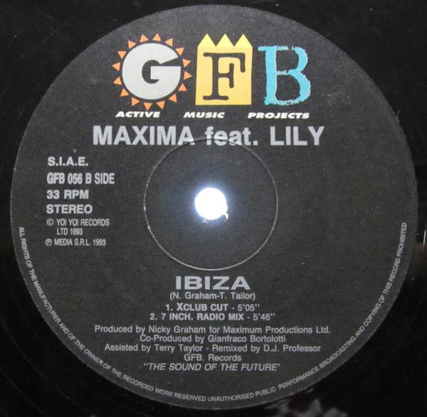 Maxima (2), Lily (2) - Ibiza
